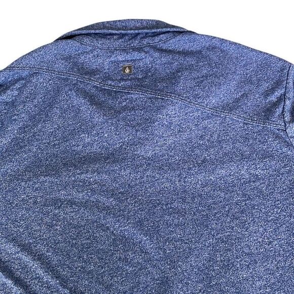 EUC! Volcom Boys Short Sleeve 3 Button Heathered Blue Polo Shirt Size M - Picture 5 of 6